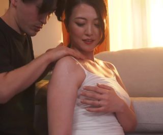 Sex địt gái hàng xóm cạnh nhà