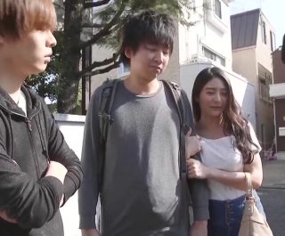 Gạ chịch mẹ thằng bạn vì già nhưng dáng ngon