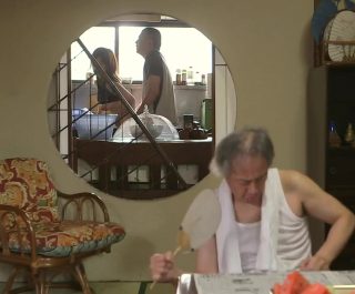 Mây mưa với vợ ông chú hàng xóm dâm đãng